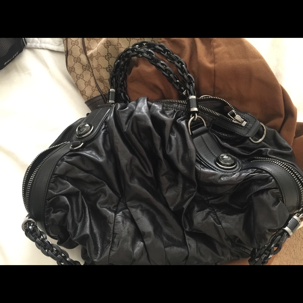 MAKE AN OFFER Black Gucci Bag